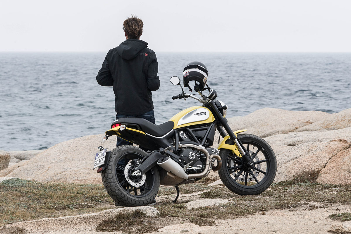 ducati scrambler 2015