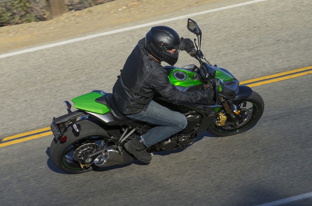 2014 Kawasaki Z1000 BikeReview (1)