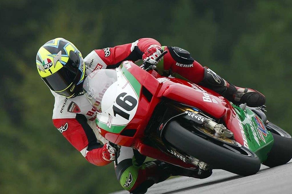 Marty Craggill makes IC comeback..pictured racing in US, Ducati, 2007