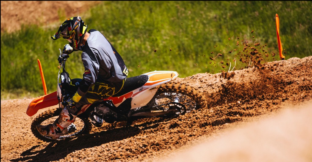 2015 KTM 250 SX BikeReview (10)