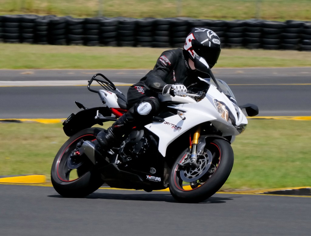 Metzeler M7 RR Tyres Daytona 675 Bike Review