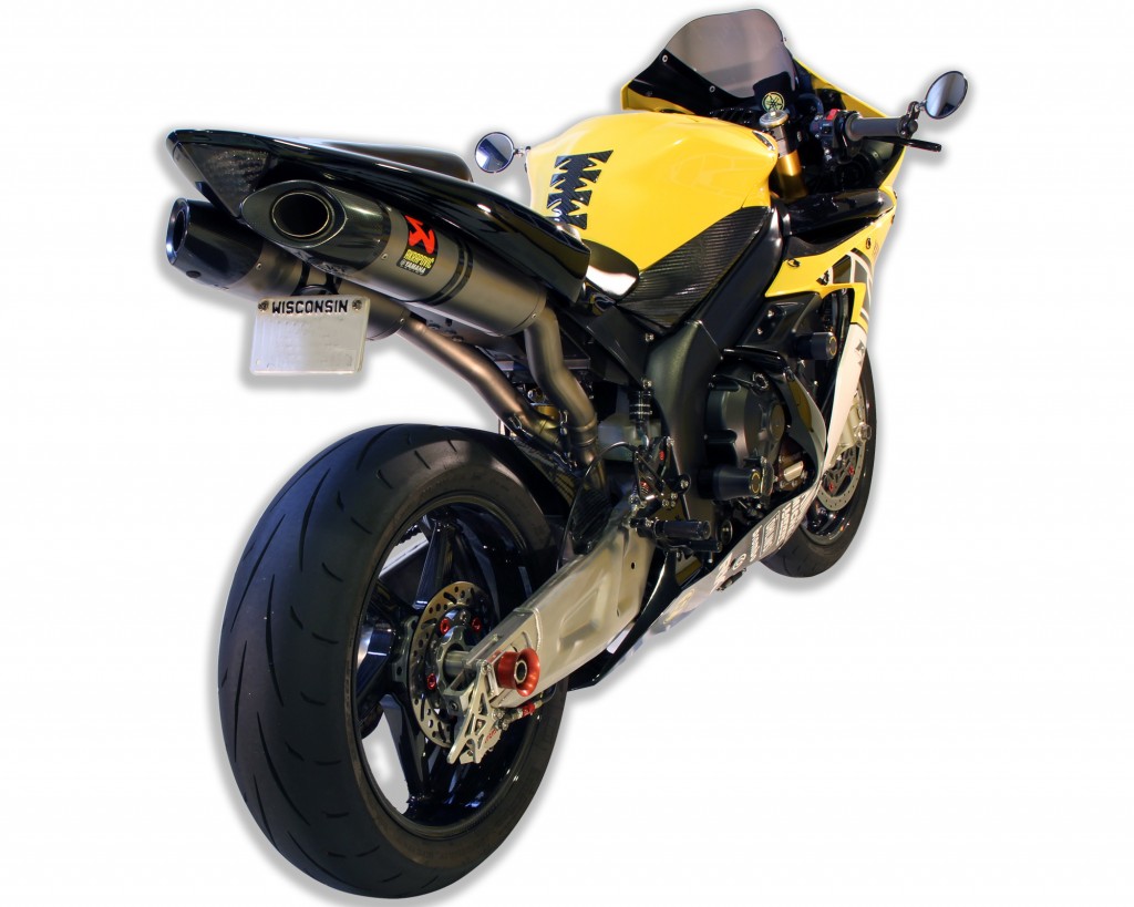 Custom-YZF-R1-Unlimited-BikeReview-(11)1