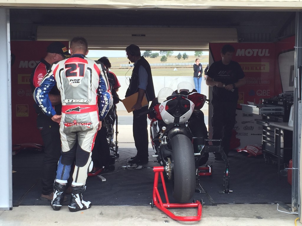 Bayliss back out on track at Round 2 of ASBK
