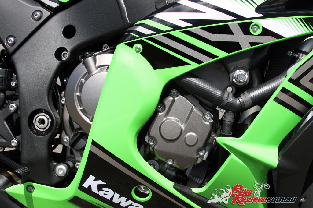 Bike Review Kawasaki Ninja ZX-10R 2016 Details (2)