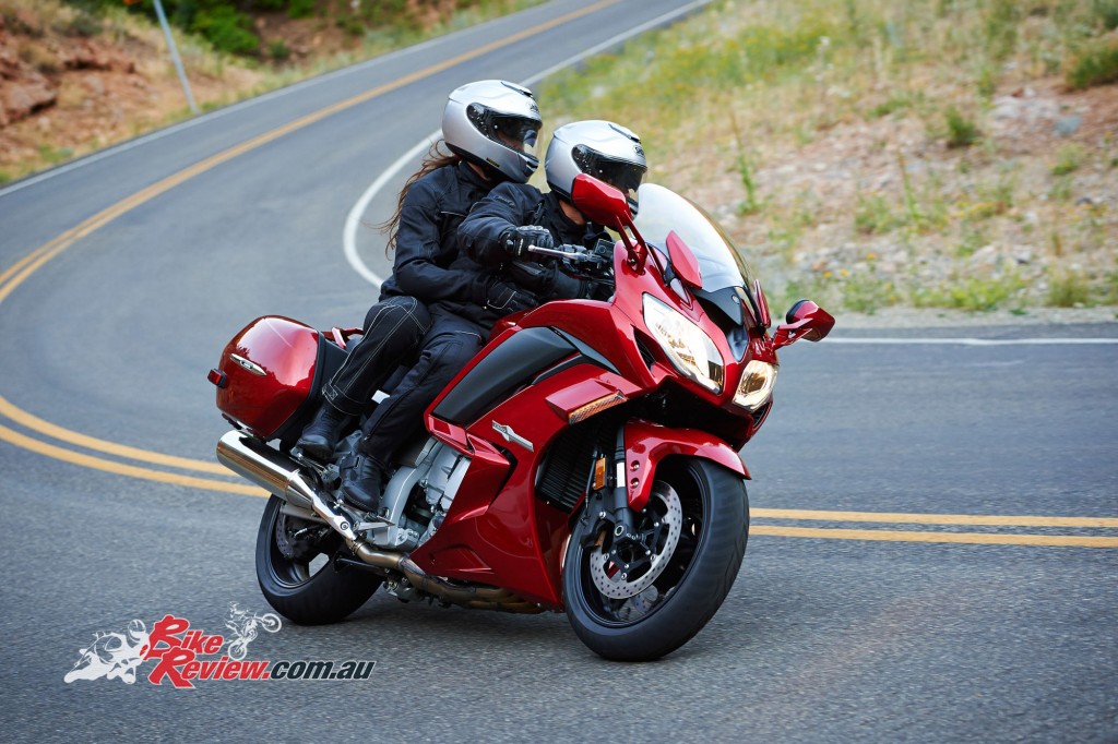 Bike Review Yamaha FJR1300 (4) copy