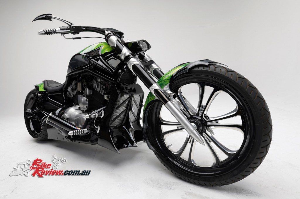 Bike Review PCC Custom HD V-Rod Neon Black (4)