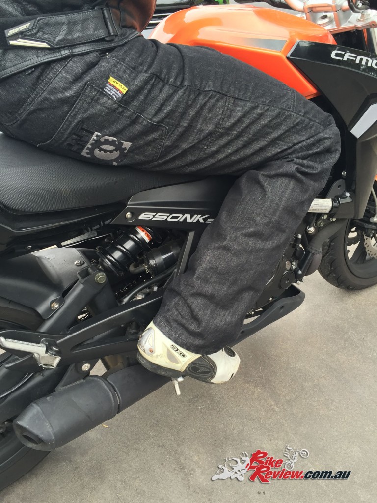Product Review RNT KS1009 Motorcycle Glove Kevlar Denim Jeans (4)