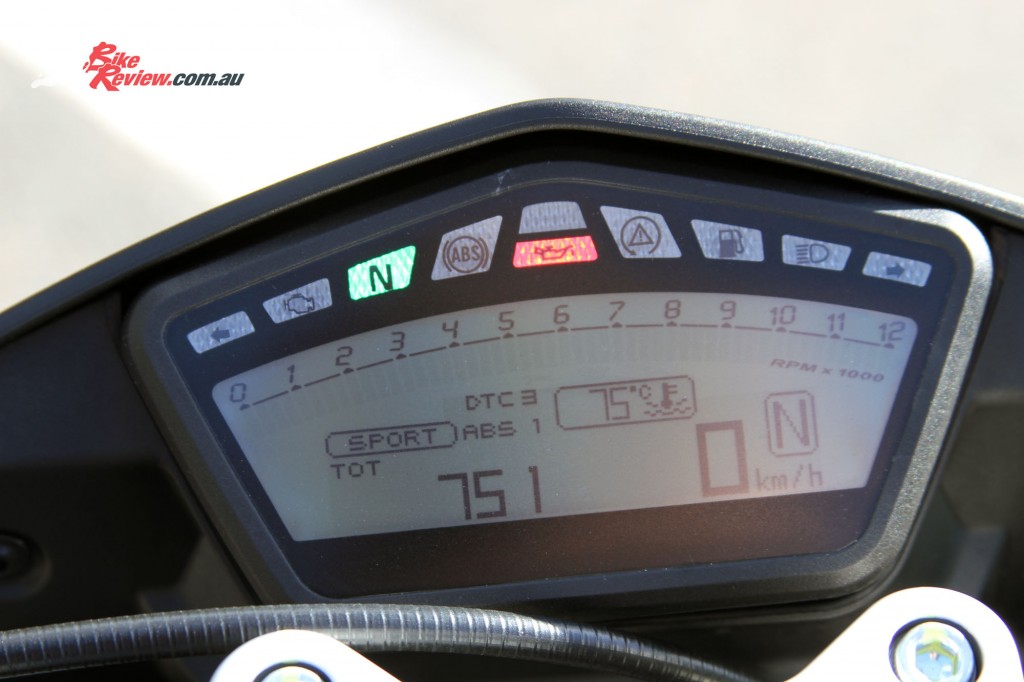 2016 Ducati Hypermotard 939 Details - Bike Review (8)