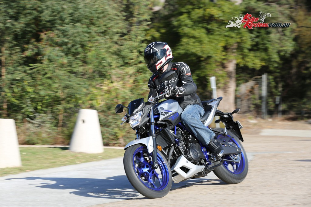 2016 Yamaha MT-03 Bike Review Actions (5)