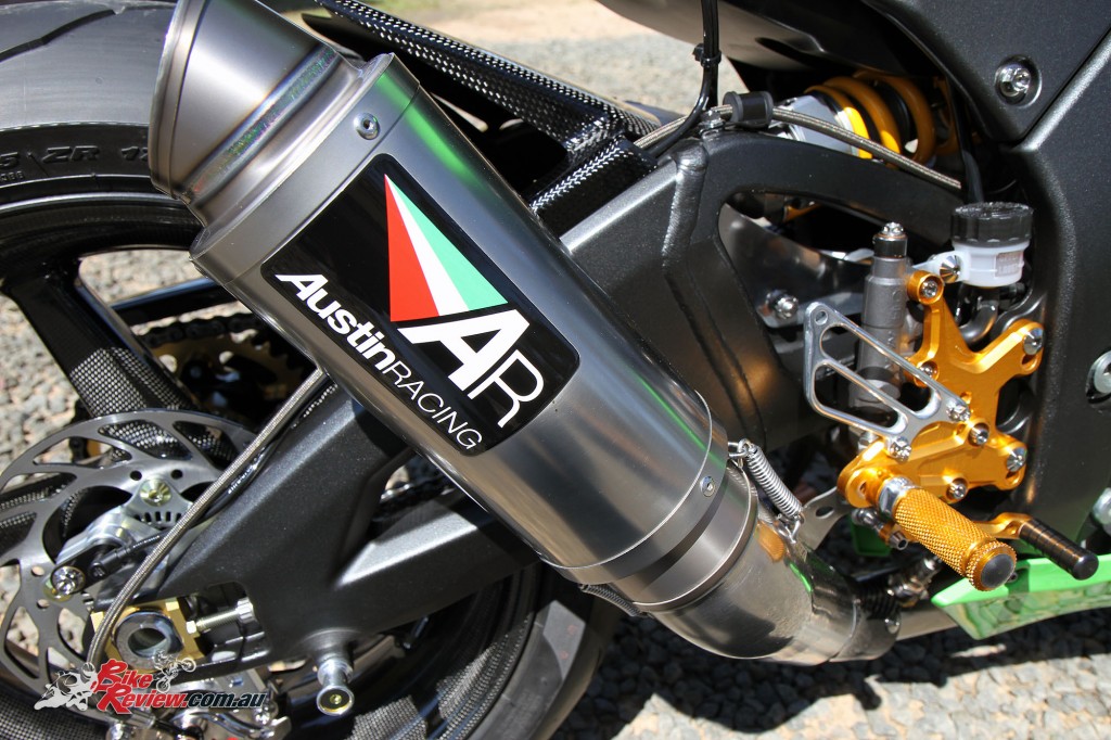 Bike Review Titanium Kawasaki ZX-10R Details (11)