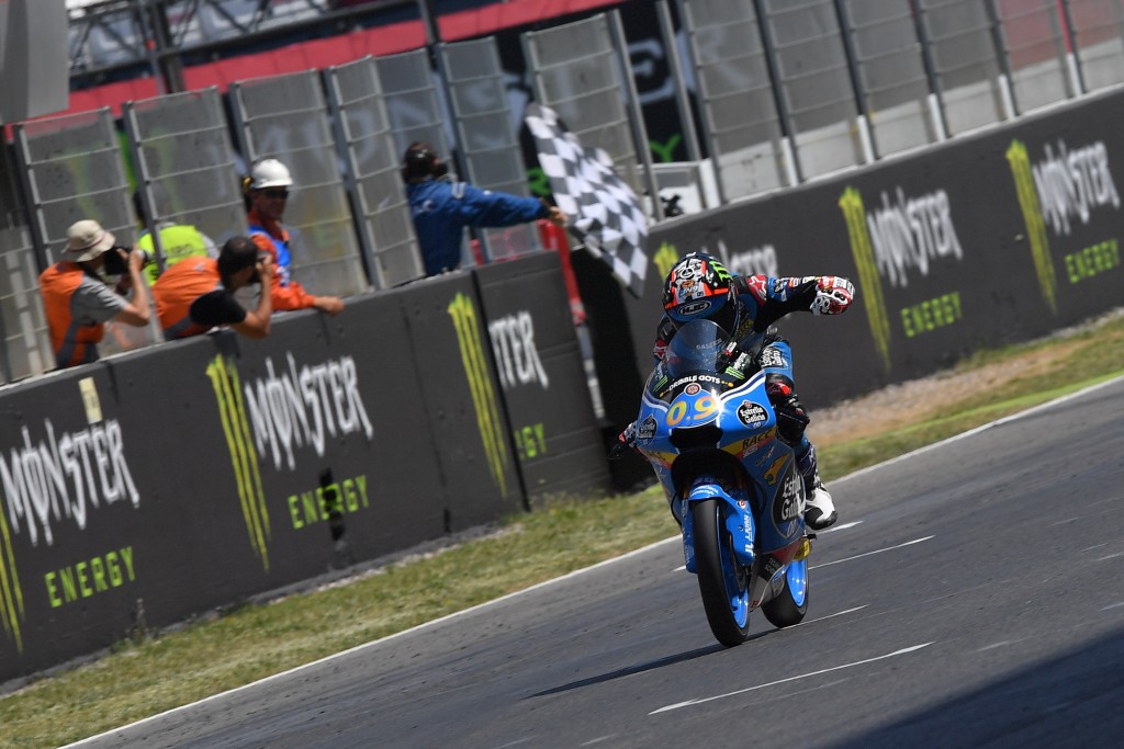 Moto3 Tactical Navarro holds off attacks to take his maiden win