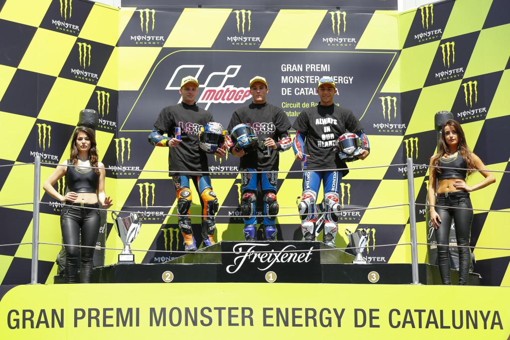Moto3 Tactical Navarro holds off attacks to take his maiden win 2
