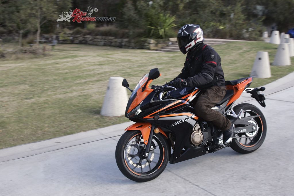 2016 Honda CBR500R Bike Review (2)