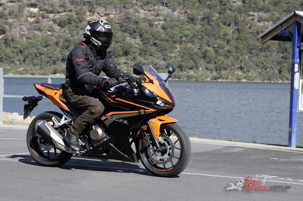 2016 Honda CBR500R Bike Review (3)