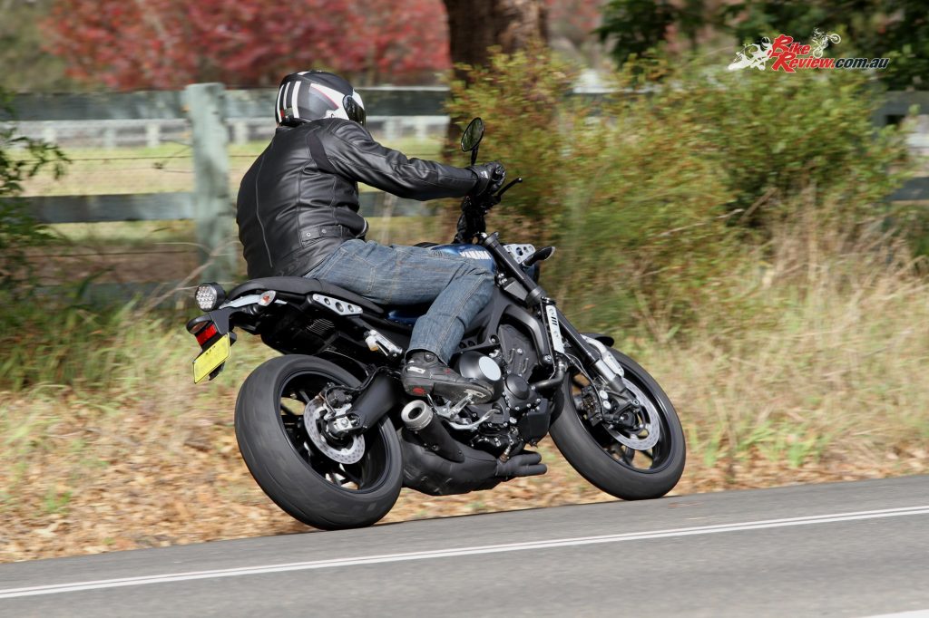 2016 Yamaha XSR900 Bike Review Actions (3) copy