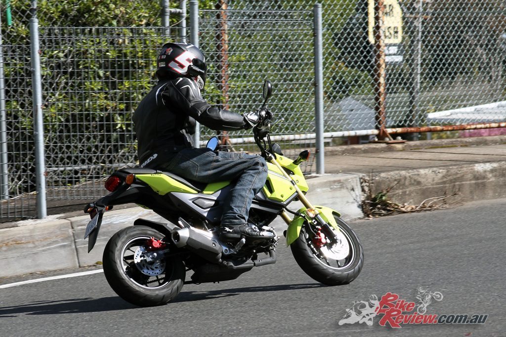 2016 Honda Grom 125 - Bike Review (6)