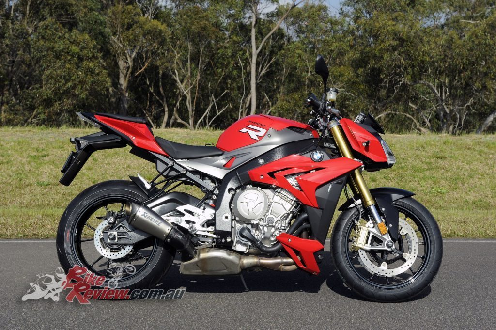 Big Bore Nakedbike - BMW S 1000 R - Bike Review copy