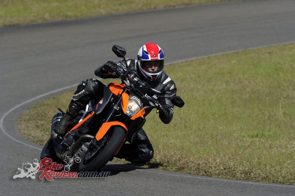 Big Bore Nakedbike - KTM 1290 Super Duke - Bike Review (2) copy