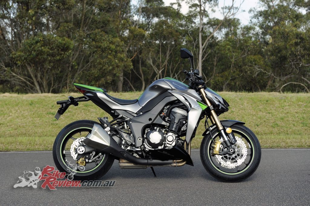 Big Bore Nakedbike - Kawasaki Z1000 - Bike Review copy