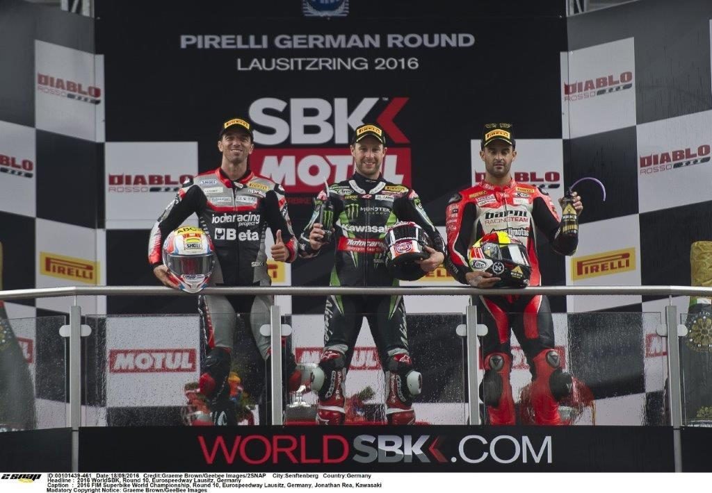 Race 2 Podium Alex de Angelis (2), Jonathan Rea (1) Xavi Fores (3)