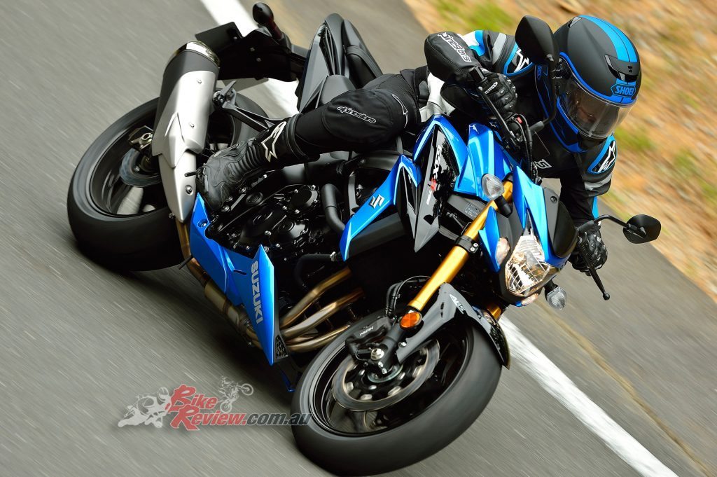 2017-Suzuki-GSX-S750AL7_Action_8