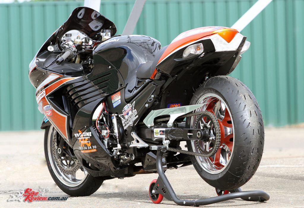 Custom Pro-Tune nine-second Kawasaki ZX-14 - An 8in extended swingarm offers better stability and power delivery to the ground