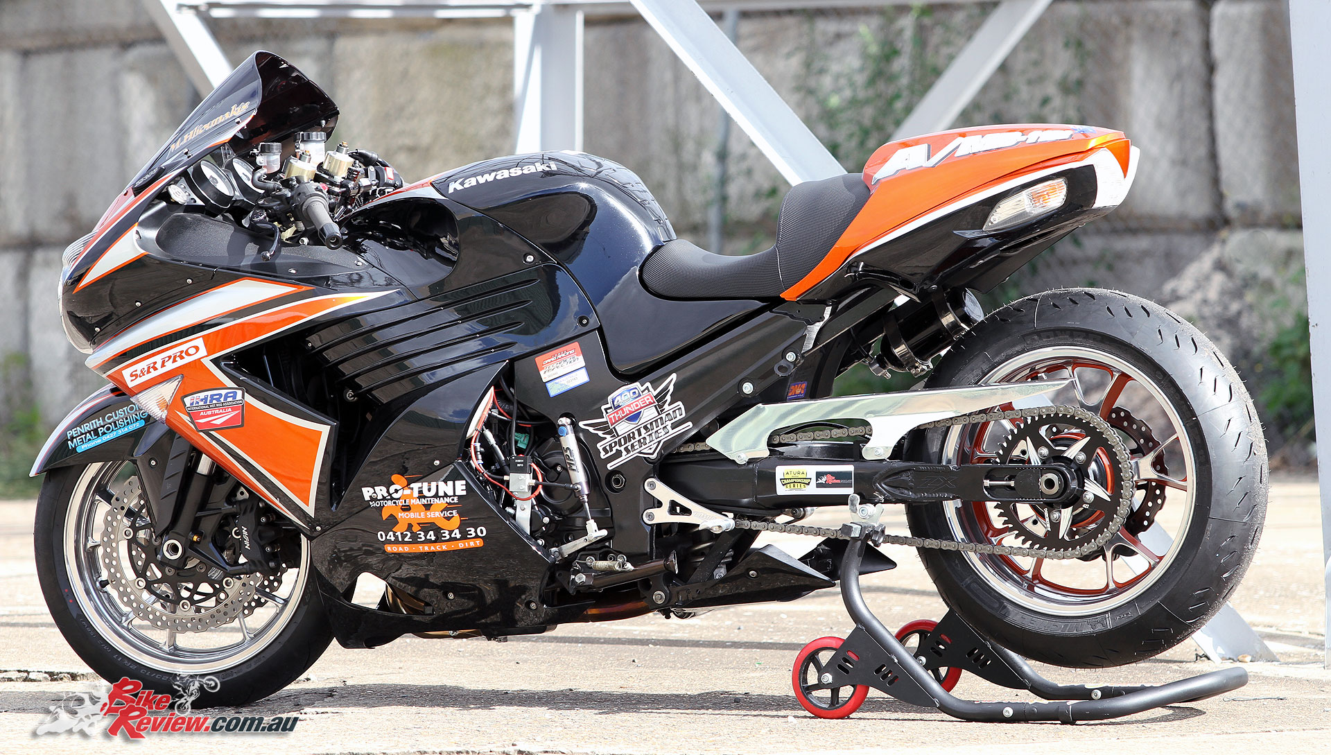 Custom: Nine-second ZX-14 Dragster Toothless - Bike Review