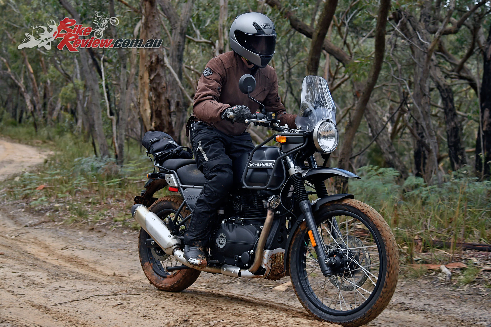 Shoei RYD helmet at the Royal Enfield Himalayan launch, getting a bit of off sealed-road action