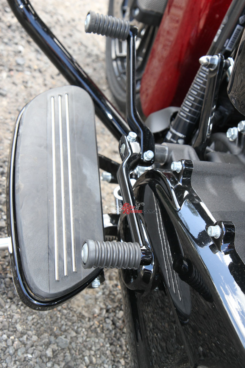 Road King floorboards and controls