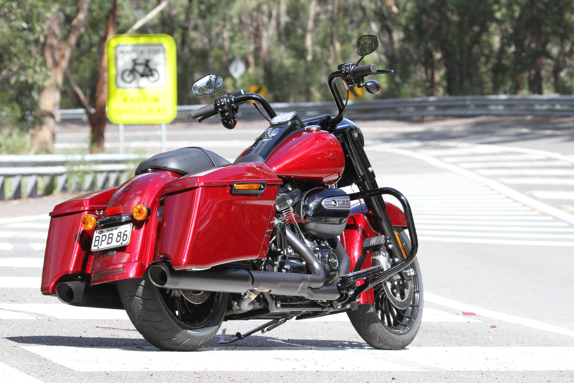 With the new powerplant the Road King offers considerably less heat to the rider and pillion, as well as less vibrations