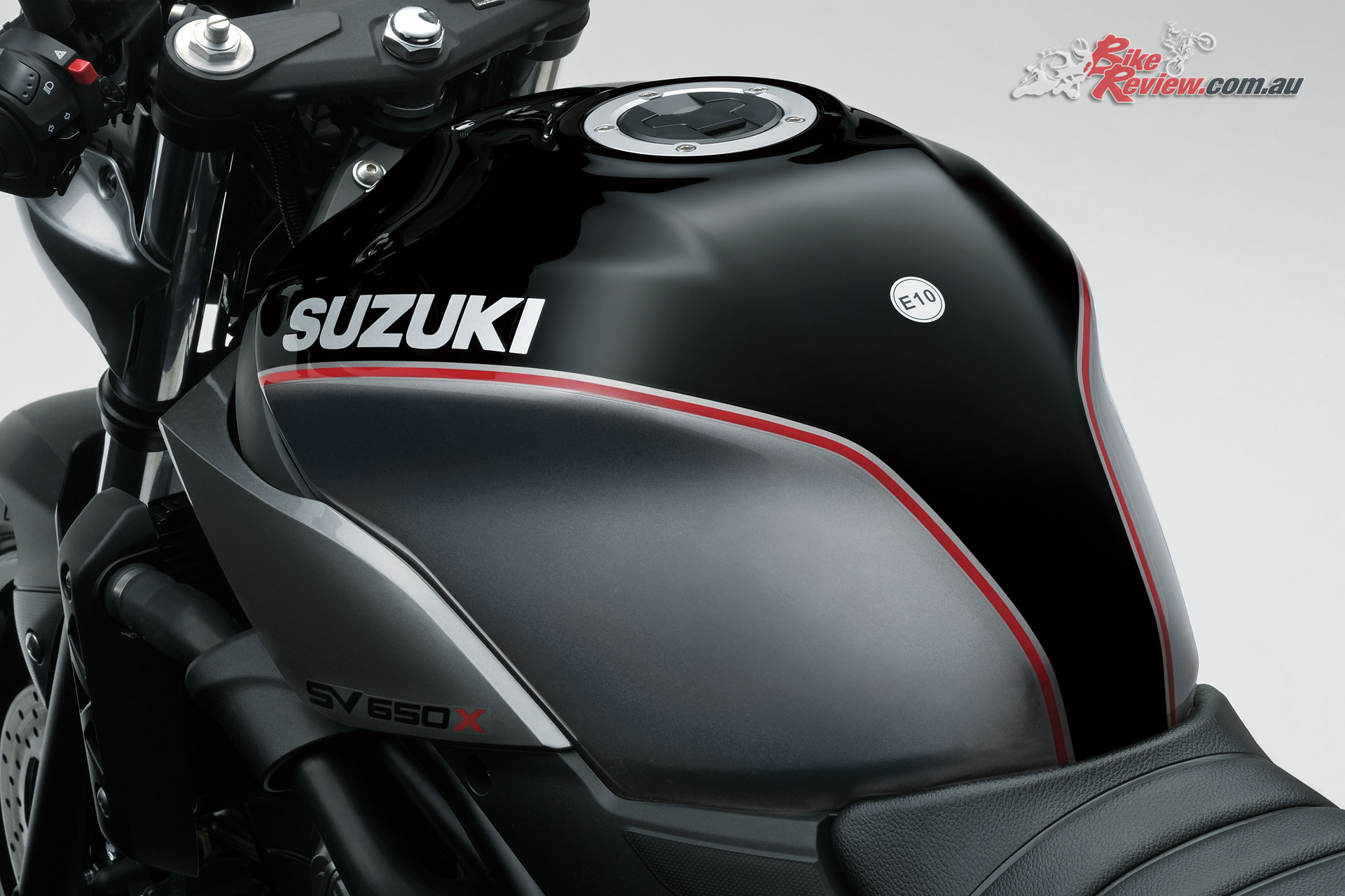 Suzuki unveil 2018 SV650X Cafe Racer at EICMA - Bike Review