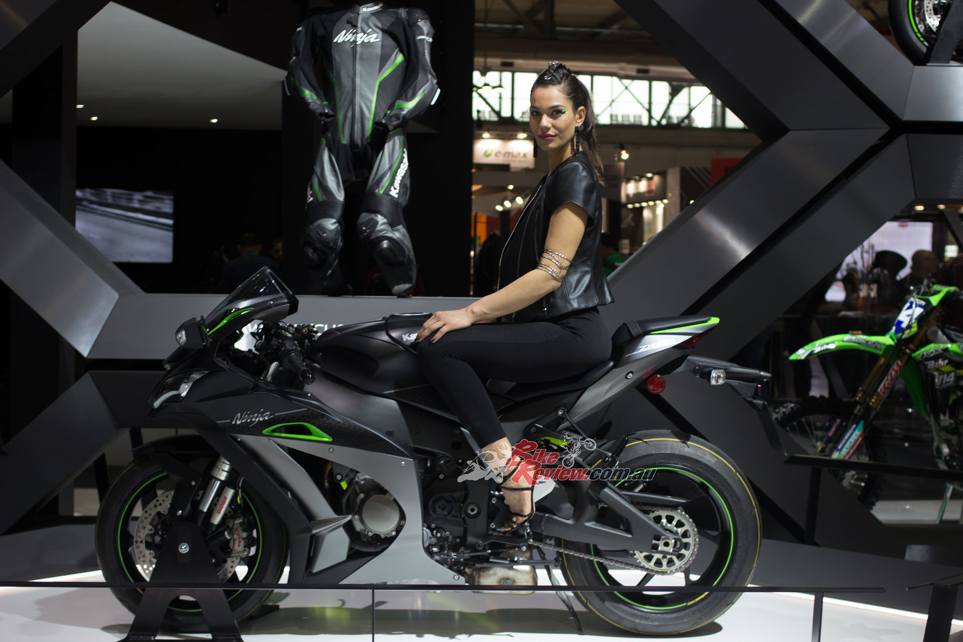 The special edition Ninja ZX-10R SE is also unveiled