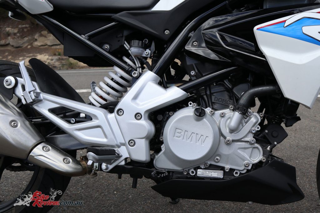 The G 310 R 313cc DOHC reverse-cylinder four-stroke engine is great mid-range but needs more off the bottom and some gearbox and clutch refinements, it also fuels very lean, contributing to stalling off lights. 
