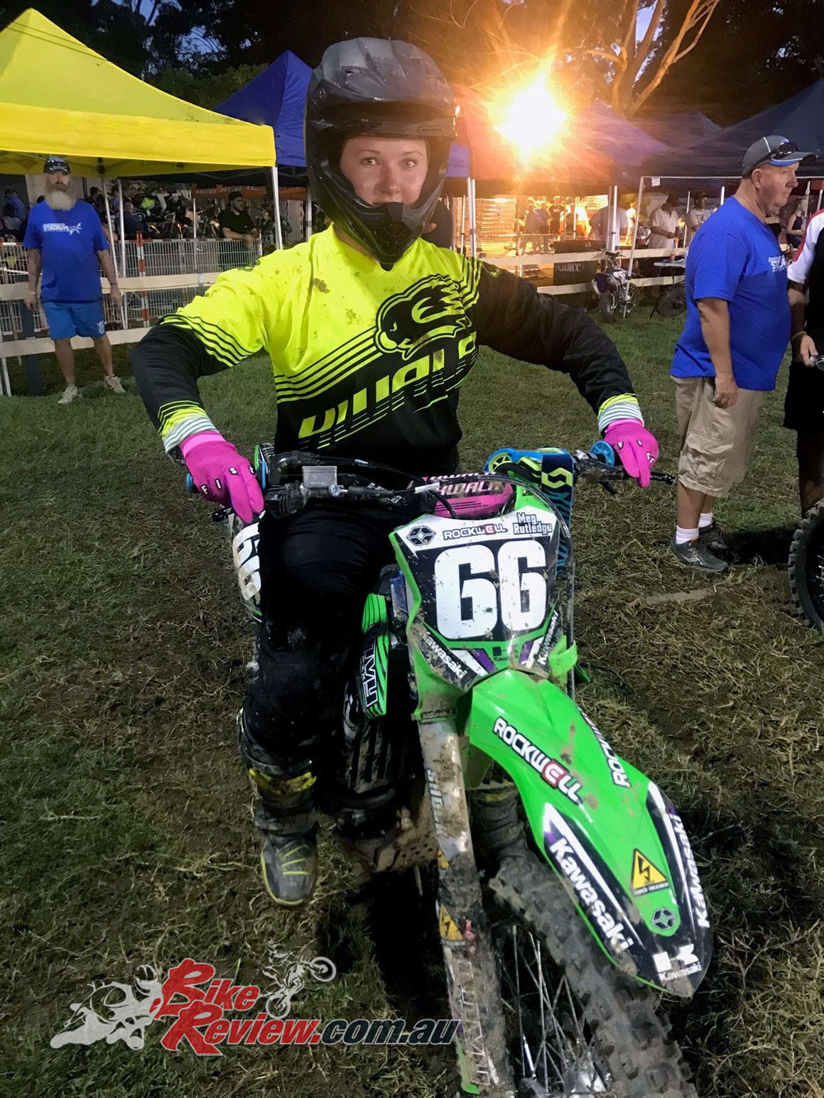 Meghan Rutledge at the 2018 Coffs Harbour Stadium Motocross event with her Kawasaki KX250F
