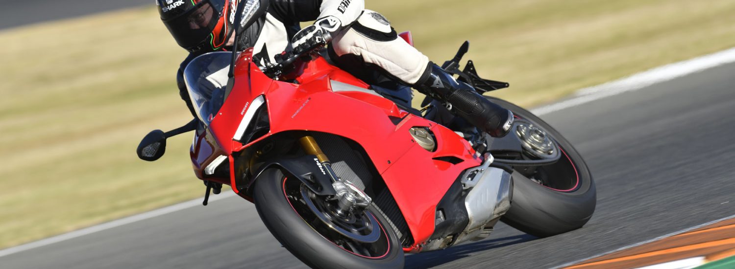 Ducati Panigale V4 World Launch - Bike Review