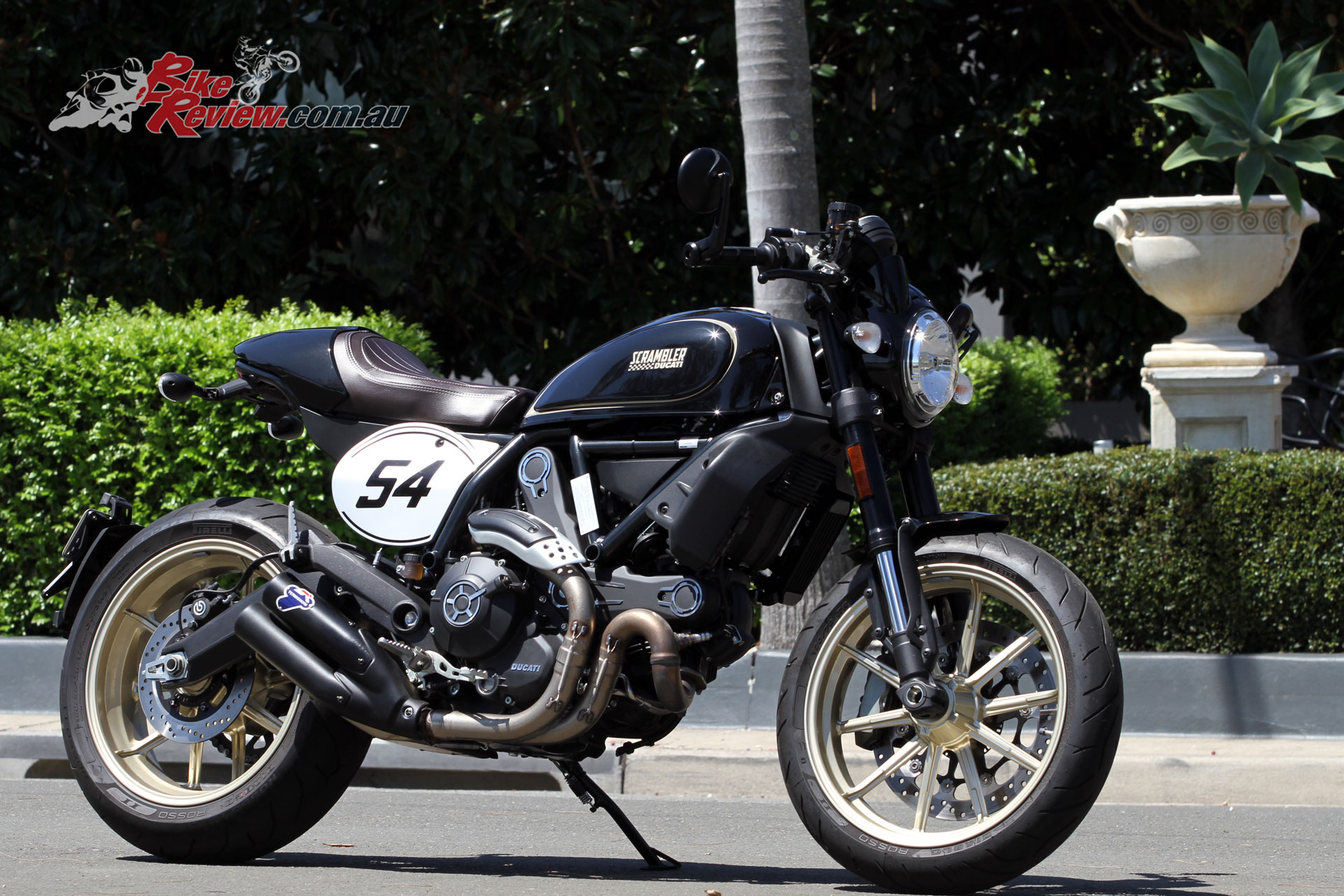 ducati scrambler cafe racer