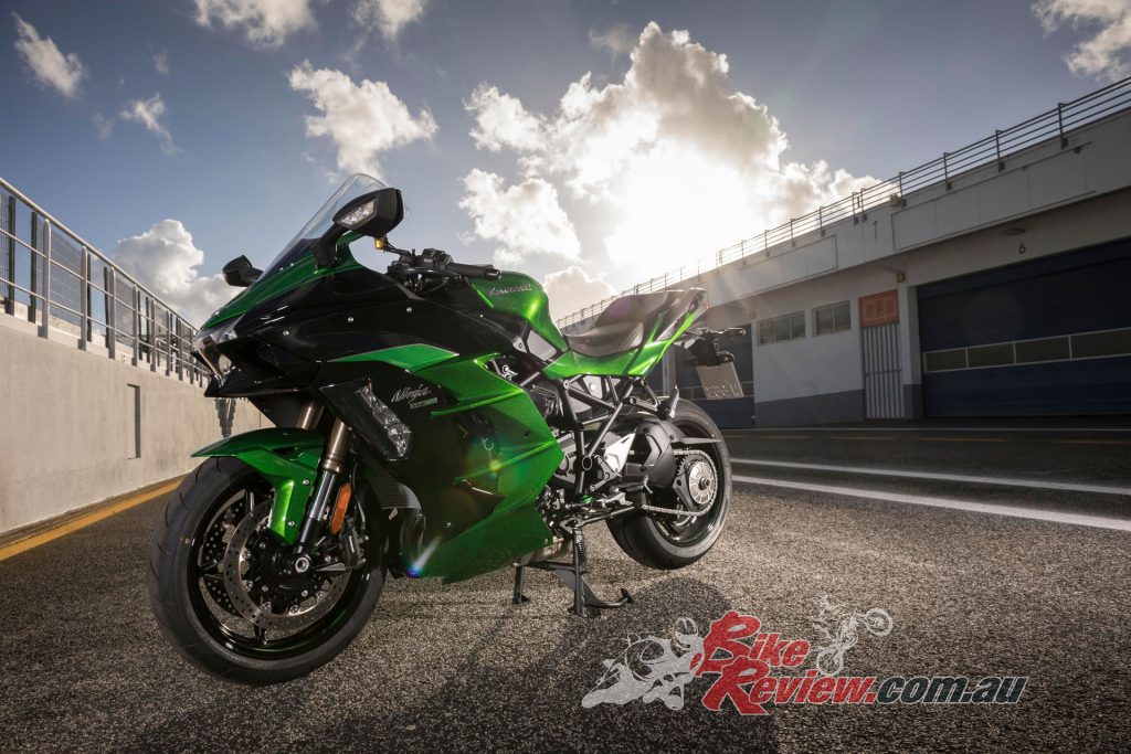 2018 Kawasaki H2 SX SE World Launch BikeReview (23)