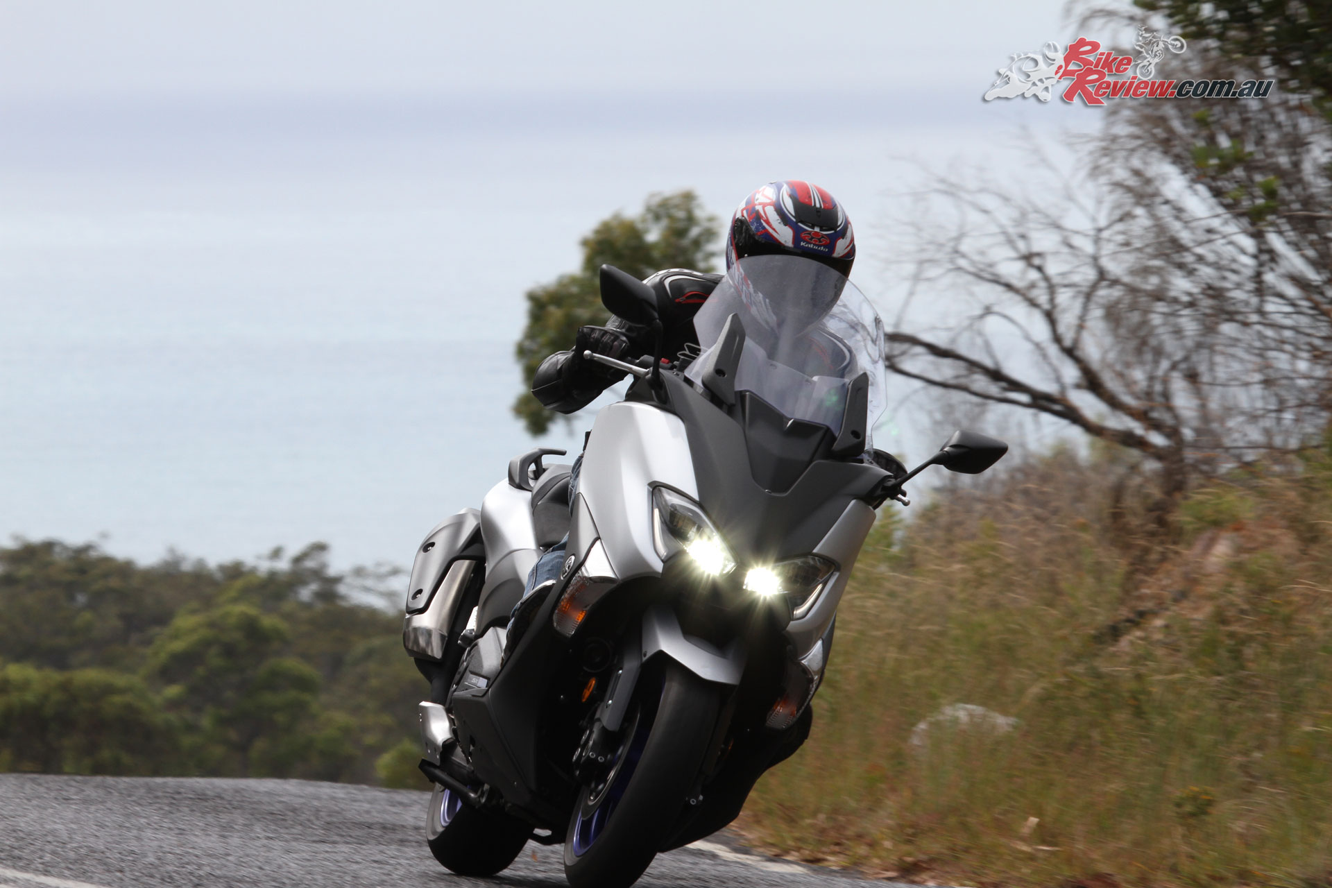 The TMax SX is exceptionally stable, even with heavy side-winds, and it's easy to accidentally allow the speed to creep up on the open road without realising.