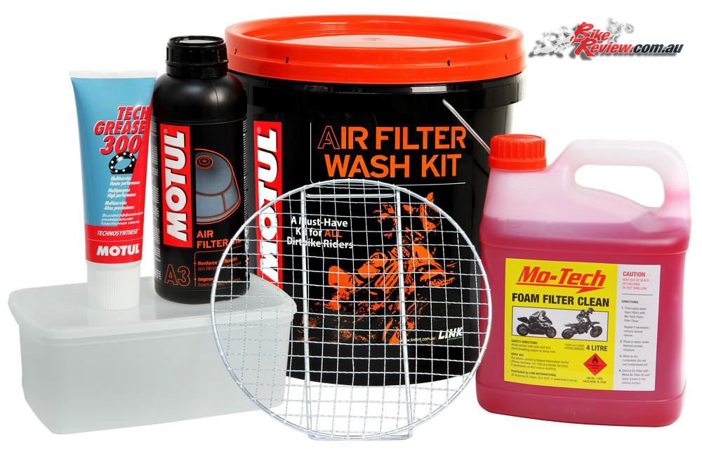 Motul Airfilter Cleaning Kit with bucket