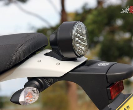 2016 Yamaha XSR900, LED round taillight