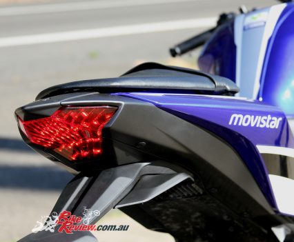 2016 Yamaha YZF-R3 - LED taillight