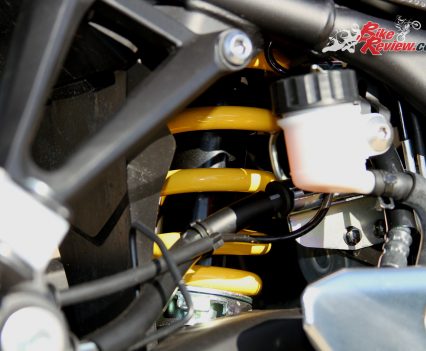 2016 Yamaha YZF-R3 - Monocross shock, preload adjustable, 125mm travel