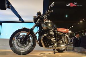 2017 Moto Guzzi V7 III Anniversario, EICMA 2016, Image courtesy of Moto Guzzi