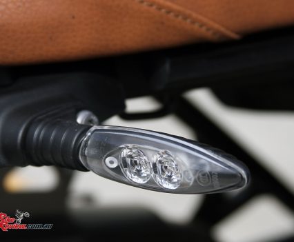 2017 BMW R nineT Scrambler - LED indicators