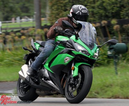 2017 Kawasaki Ninja 1000 - Wind protection from the screen and wider fairings are great