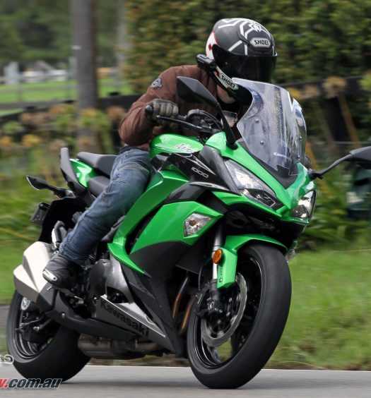 2017 Kawasaki Ninja 1000 - Wind protection from the screen and wider fairings are great