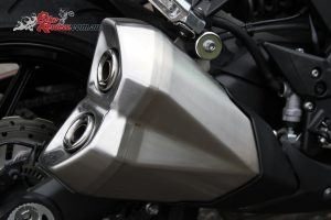 2017 Kawasaki Ninja 1000 - Standard exhausts look OK, but there's definitely weight to be saved and exhaust note to be found by replacing them