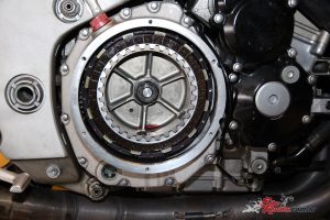 New clutch plates fitted after their dip in the Silkolene Pro 4 XP. Look carefully and you’ll see the oil restrictor plug in input shaft.