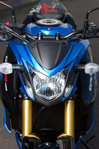 Gold KYB 41mm forks really stand out on the red and blue colour options, while blacked out forks are found on the Mat Black