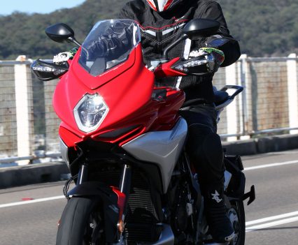 Simon testing out the GP 500 on the MV Agusta Turismo Veloce Lusso